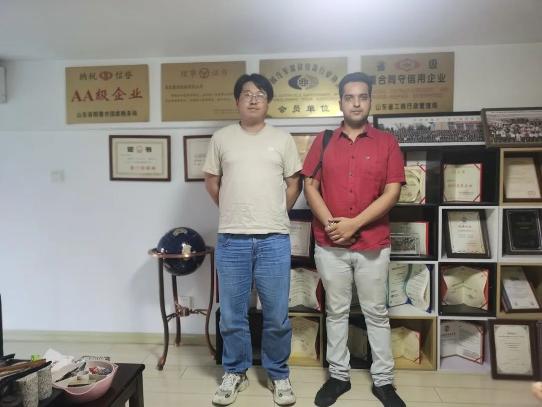 舉升機