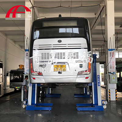 抱胎舉升機